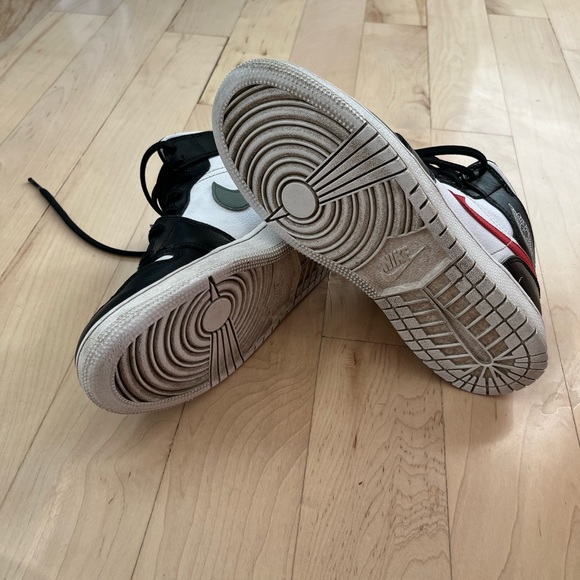 Air Jordans 1 Mid Multi Color Swoosh (GS) shoes - Picture 7 of 9